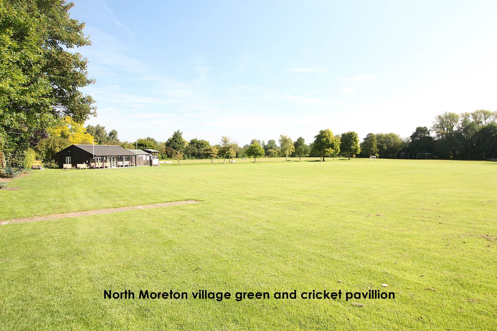 North Moreton - Walk to pub/restaurant/village green and children's play area, Image 21