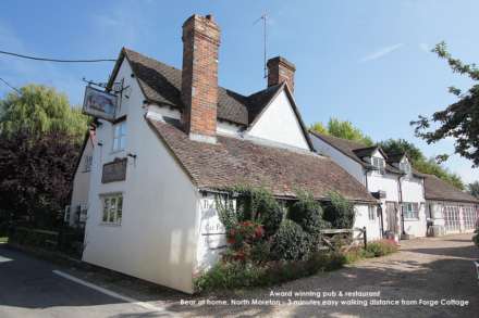 North Moreton - Walk to pub/restaurant/village green and children's play area, Image 20