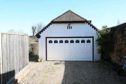 Pangbourne Hill, Pangbourne - 2 mins walk to train station and shops, Image 21