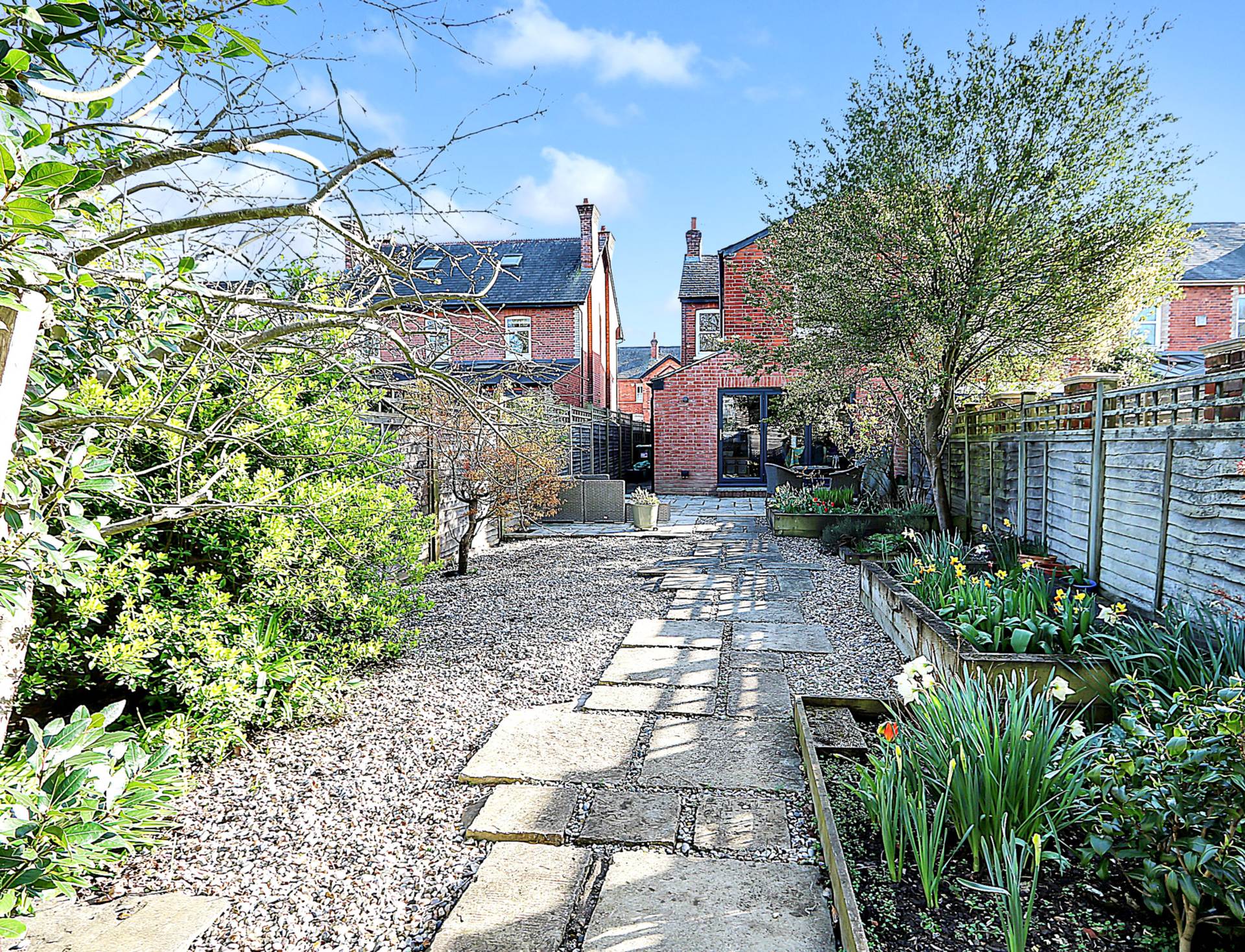 Thames Avenue, Pangbourne - walk to the shops & train station, Image 16