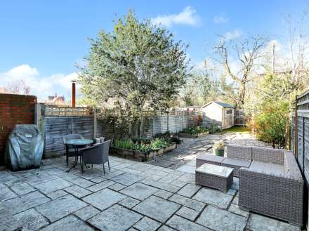 Thames Avenue, Pangbourne - walk to the shops & train station, Image 15