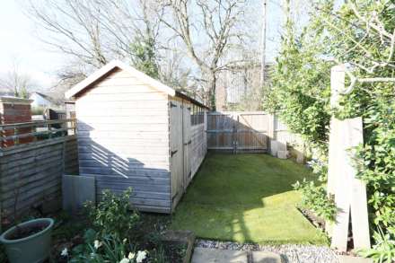 Thames Avenue, Pangbourne - walk to the shops & train station, Image 17