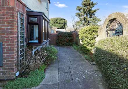 Greenways, Pangbourne, Image 8