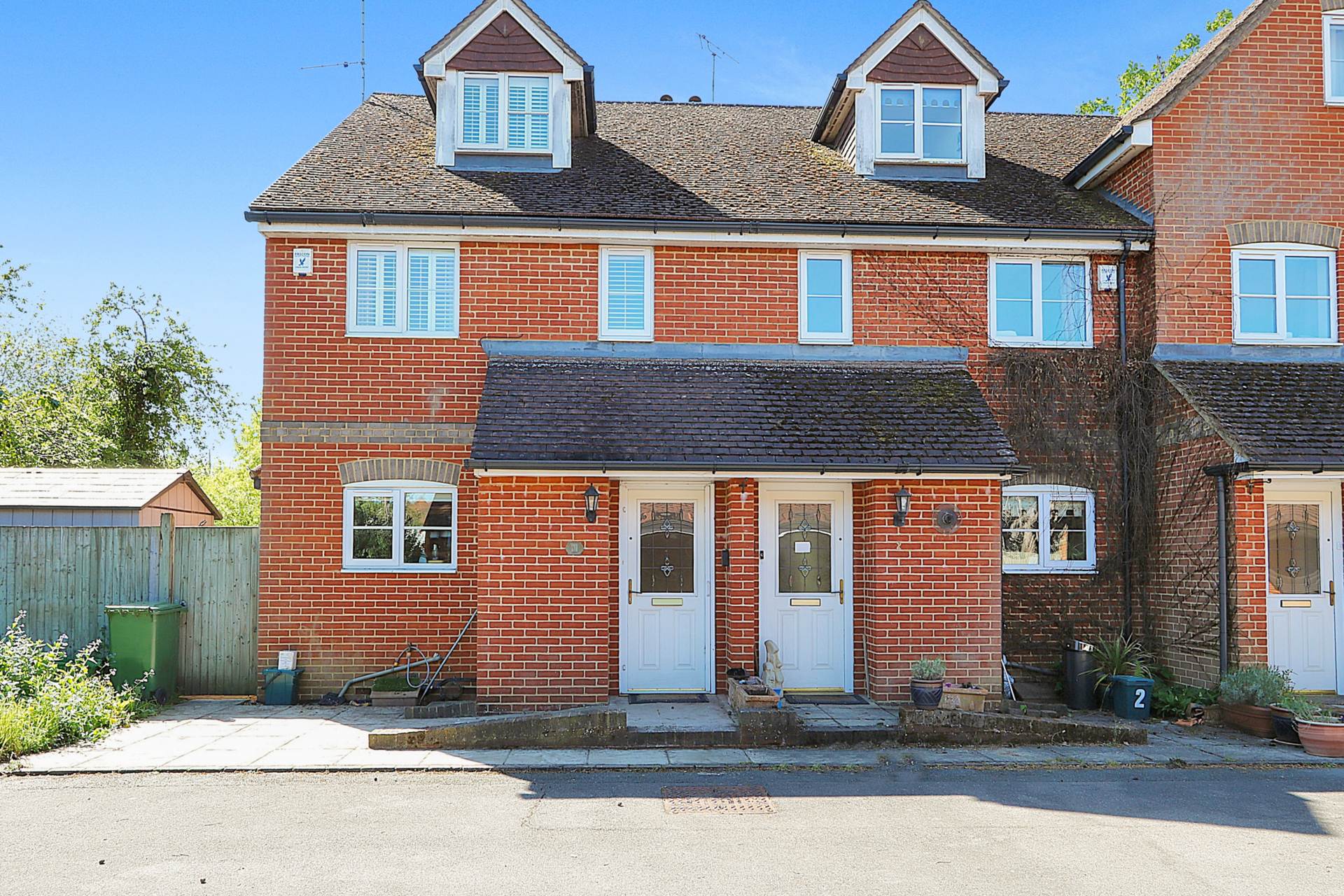 Horseshoe Road, Pangbourne - centre of the village, walk to shops & train to London/ Oxford, Image 1