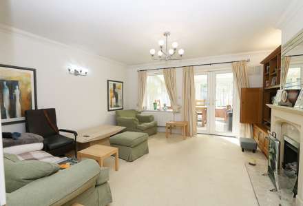 Horseshoe Road, Pangbourne - centre of the village, walk to shops & train to London/ Oxford, Image 2
