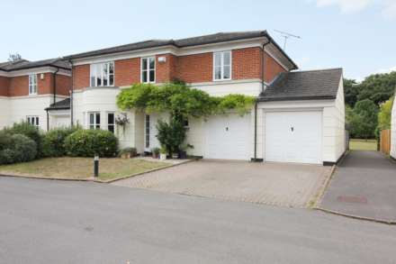 Bradfield - Beautiful setting, Image 1