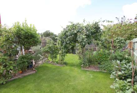 Bradfield - Beautiful setting, Image 4