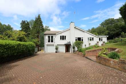 Fishers Lane, Cold Ash - Gardens and woodland 4 acres