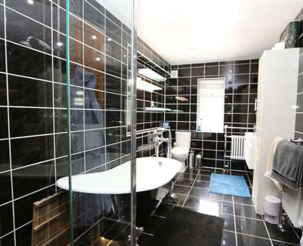 Fishers Lane, Cold Ash - Gardens and woodland 4 acres, Image 11