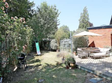 Whitchurch On Thames - Walk to Pangbourne shops, amenities, train station & highly regarded Whitchurch primary school, Image 17