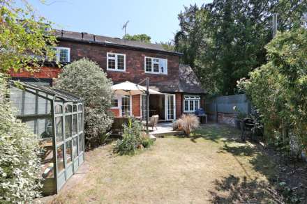 Whitchurch On Thames - Walk to Pangbourne shops, amenities, train station & highly regarded Whitchurch primary school, Image 22