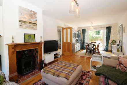 Whitchurch On Thames - Walk to Pangbourne shops, amenities, train station & highly regarded Whitchurch primary school, Image 6