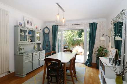 Whitchurch On Thames - Walk to Pangbourne shops, amenities, train station & highly regarded Whitchurch primary school, Image 7