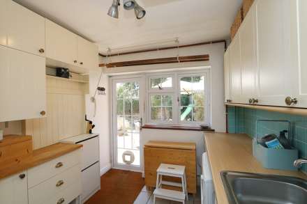 Whitchurch On Thames - Walk to Pangbourne shops, amenities, train station & highly regarded Whitchurch primary school, Image 8