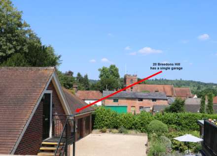 Breedons Hill, Pangbourne - walk to the shops & train station, Image 12