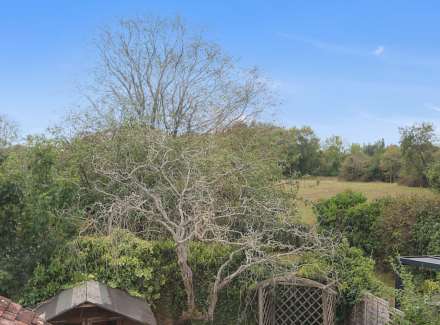 Meadowside Road, Pangbourne - Peaceful no thru road, walk to shops & station, Image 13