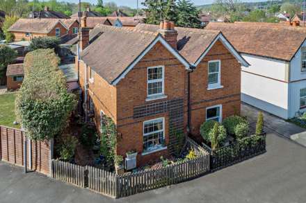 Property For Sale Meadowside Road, Pangbourne, Reading