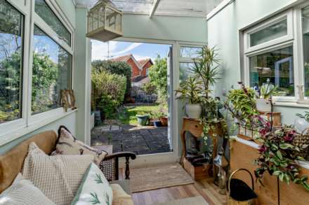 Meadowside Road, Pangbourne - Walk to shops, train station and Pang Meadows, Image 8