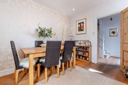 Meadowside Road, Pangbourne - Walk to shops, train station and Pang Meadows, Image 9