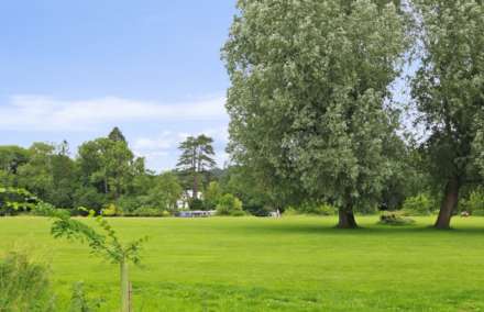 Centre of Pangbourne village, Image 29