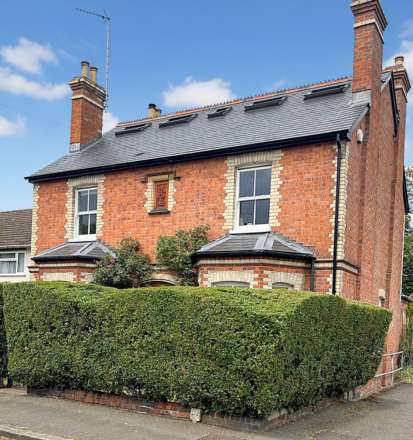Centre of Pangbourne village, Image 4