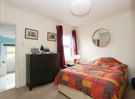 Pangbourne, Berkshire - Walk to shops,amenities &  train to London, Image 6