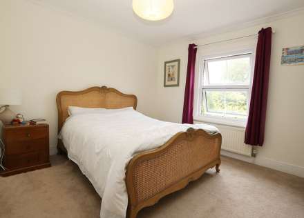 Pangbourne, Berkshire - Walk to shops,amenities &  train to London, Image 7
