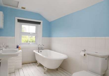 Pangbourne, Berkshire - Walk to shops,amenities &  train to London, Image 8