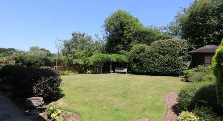 Upper Basildon, Image 3