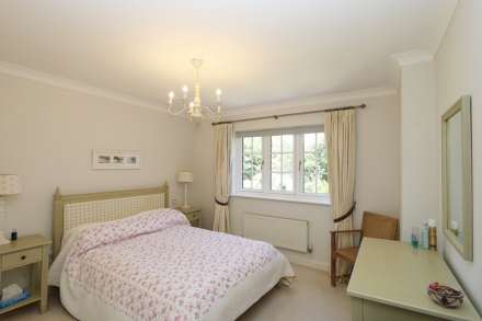Upper Basildon, Image 9