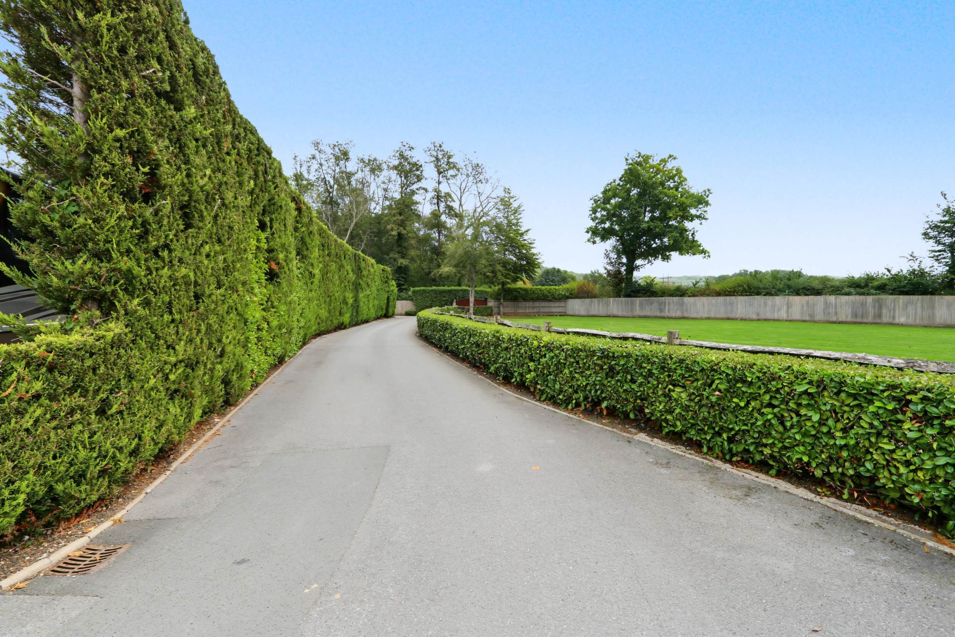 Mill Lane, Tidmarsh - Main house, 2 bed annexe. Commercial yard 24 hr useage, outbuildings & Offices. NO ONWARD CHAIN, Image 7