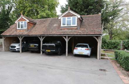 Mill Lane, Tidmarsh - Main house, 2 bed annexe. Commercial yard 24 hr useage, outbuildings & Offices. NO ONWARD CHAIN, Image 13