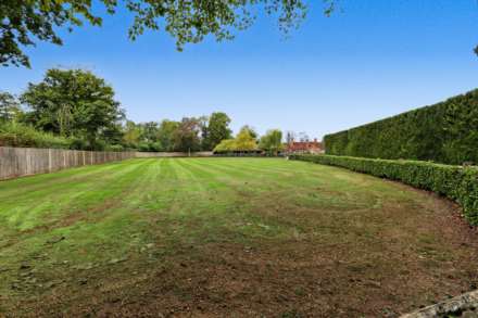 Mill Lane, Tidmarsh - Main house, 2 bed annexe. Commercial yard 24 hr useage, outbuildings & Offices. NO ONWARD CHAIN, Image 3