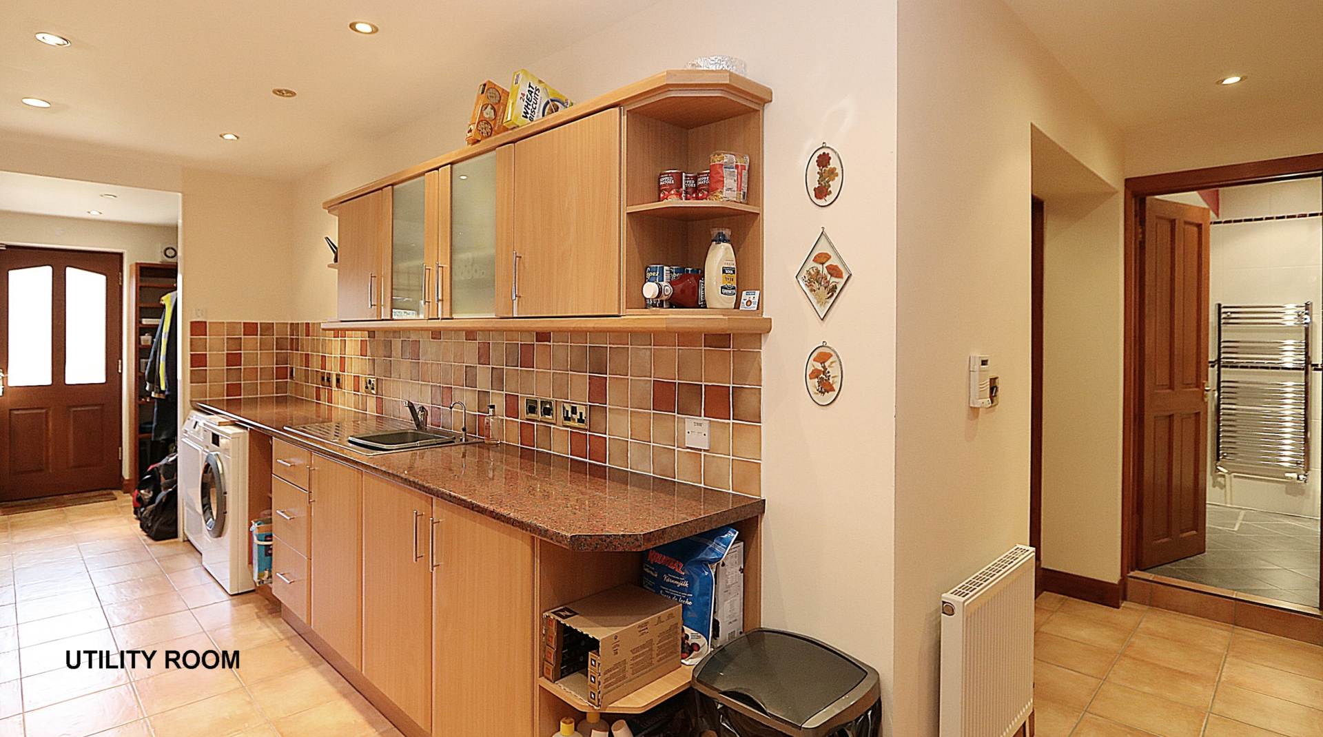 Pangbourne - Walk to village shops, amenities & train station to London, Image 17