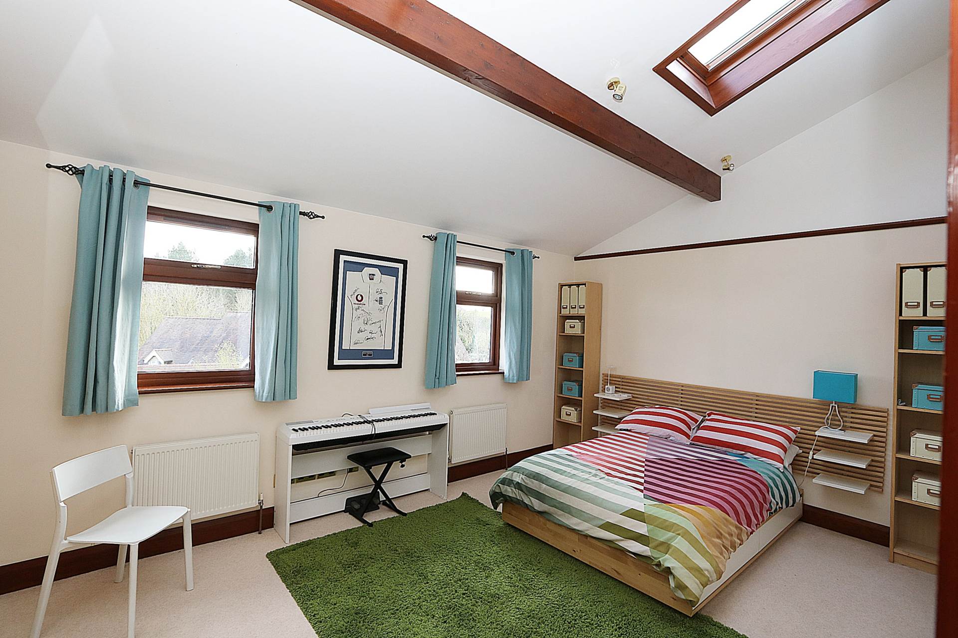 Pangbourne - Walk to village shops, amenities & train station to London, Image 24