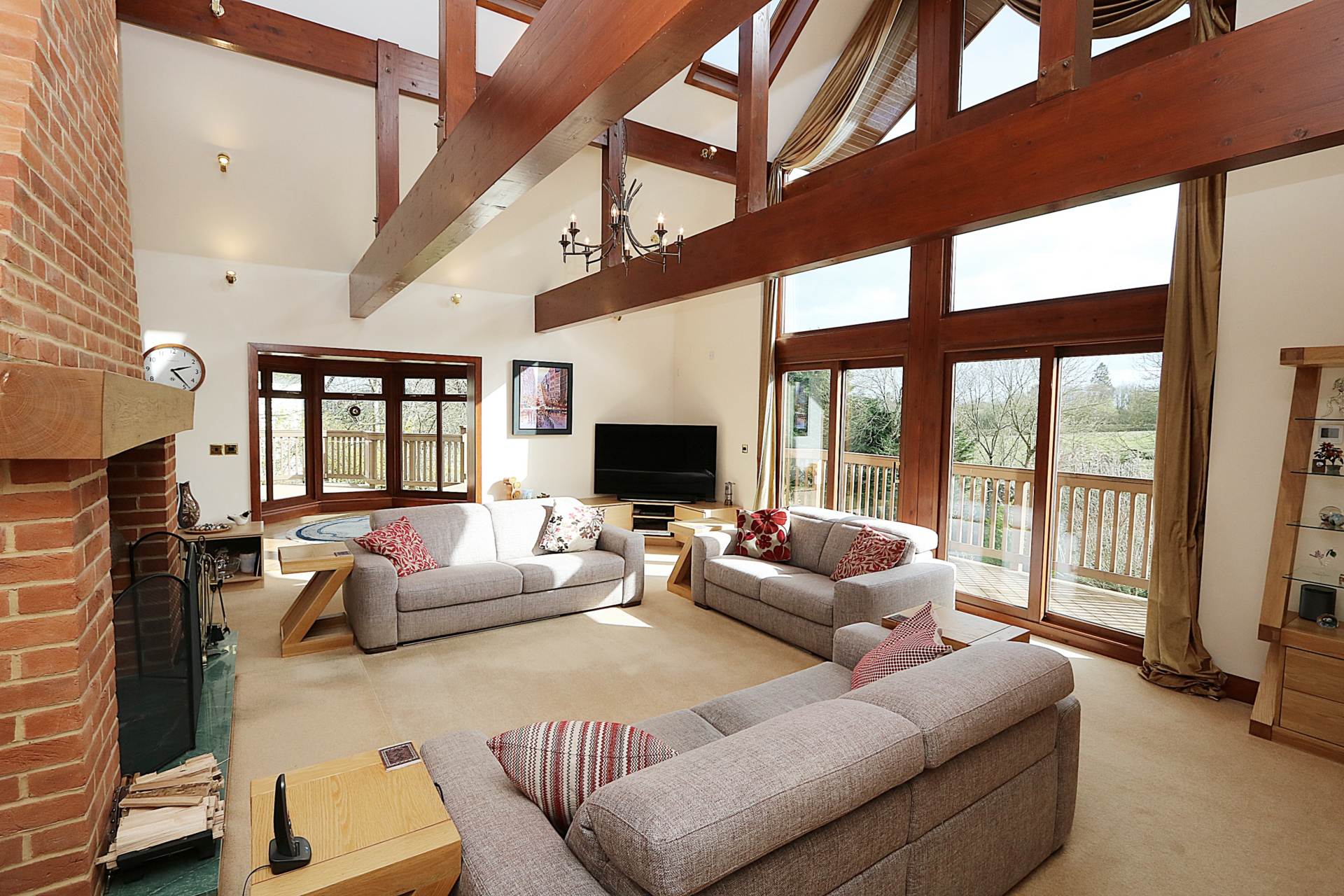 Pangbourne - Walk to village shops, amenities & train station to London, Image 5