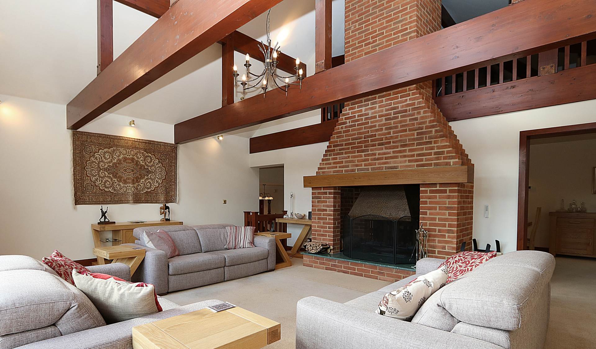 Pangbourne - Walk to village shops, amenities & train station to London, Image 7