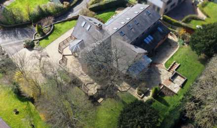 Pangbourne - Walk to village shops, amenities & train station to London, Image 9