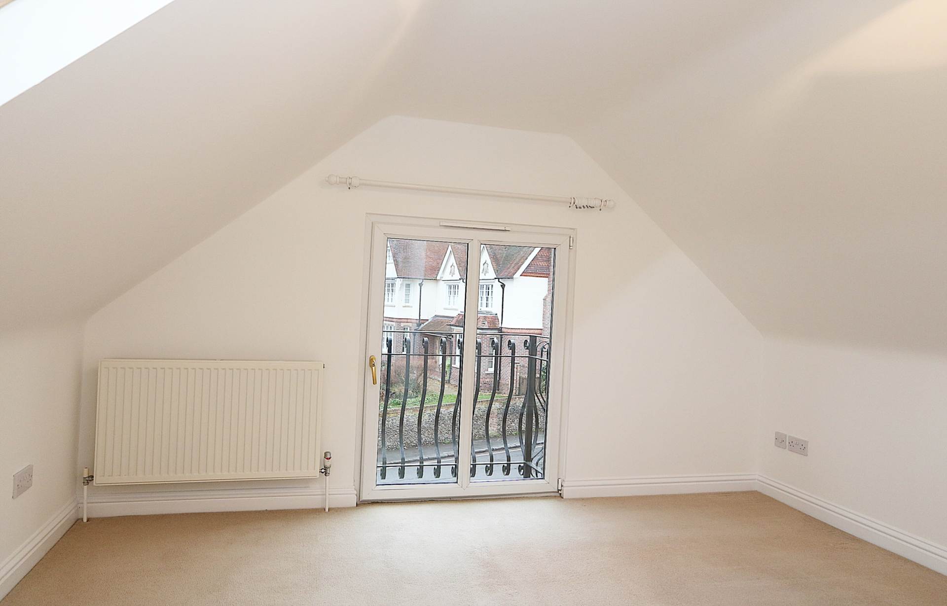 Whitchurch On Thames - walk to shops, restaurants & train station, Image 12