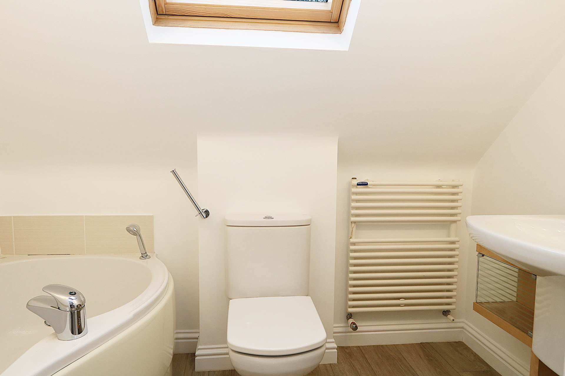 Whitchurch On Thames - walk to shops, restaurants & train station, Image 17