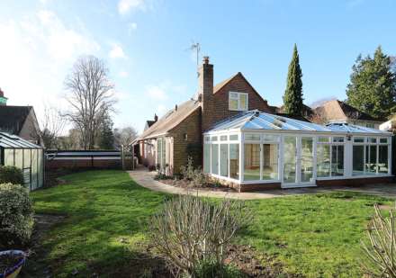 Whitchurch On Thames - walk to shops, restaurants & train station, Image 7