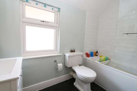Meadowside Road, Pangbourne, Image 12