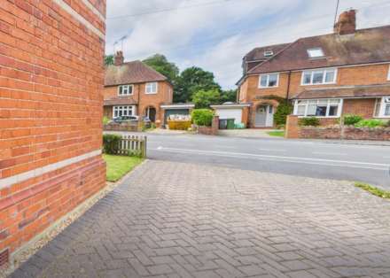 Meadowside Road, Pangbourne, Image 14
