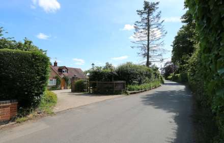 Bethesda Street, Upper Basildon, Berkshire, Image 24