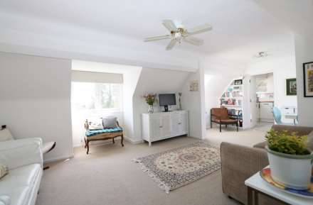 2 Bedroom Apartment, Whitchurch-on-Thames, Oxfordshire