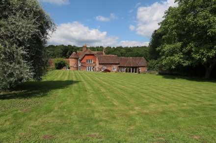 Property For Sale Bucklebury, Reading