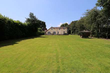 5 Bedroom Detached, Burnt Hill, Yattendon