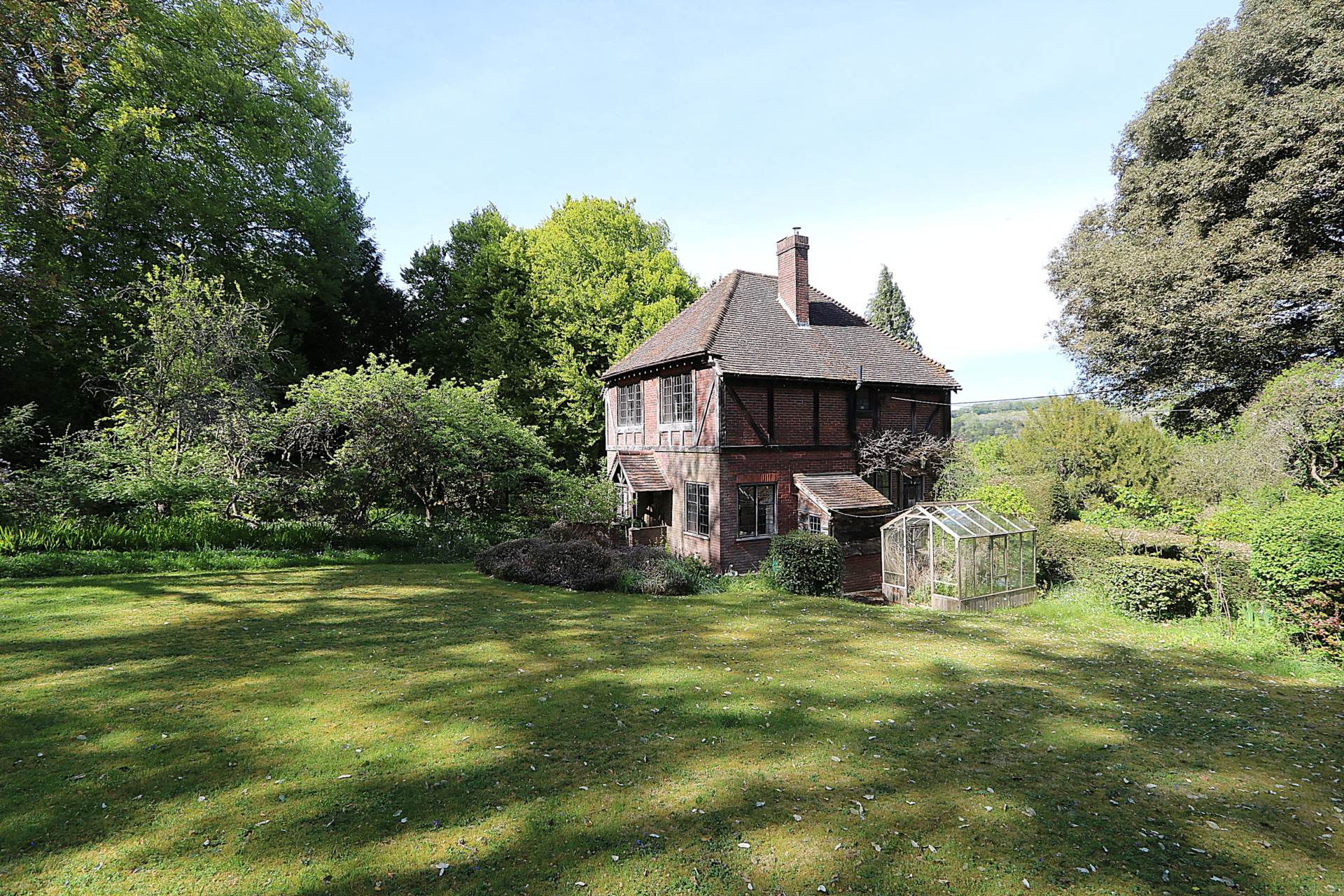 Lower Basildon - Set in a very beautiful elevated location, Image 2