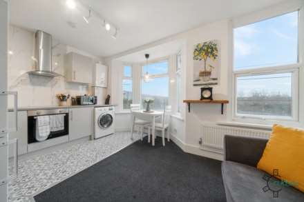 Park Avenue Road, Tottenham N17, Image 11