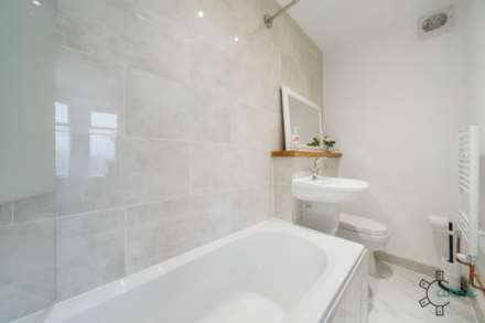 Park Avenue Road, Tottenham N17, Image 9